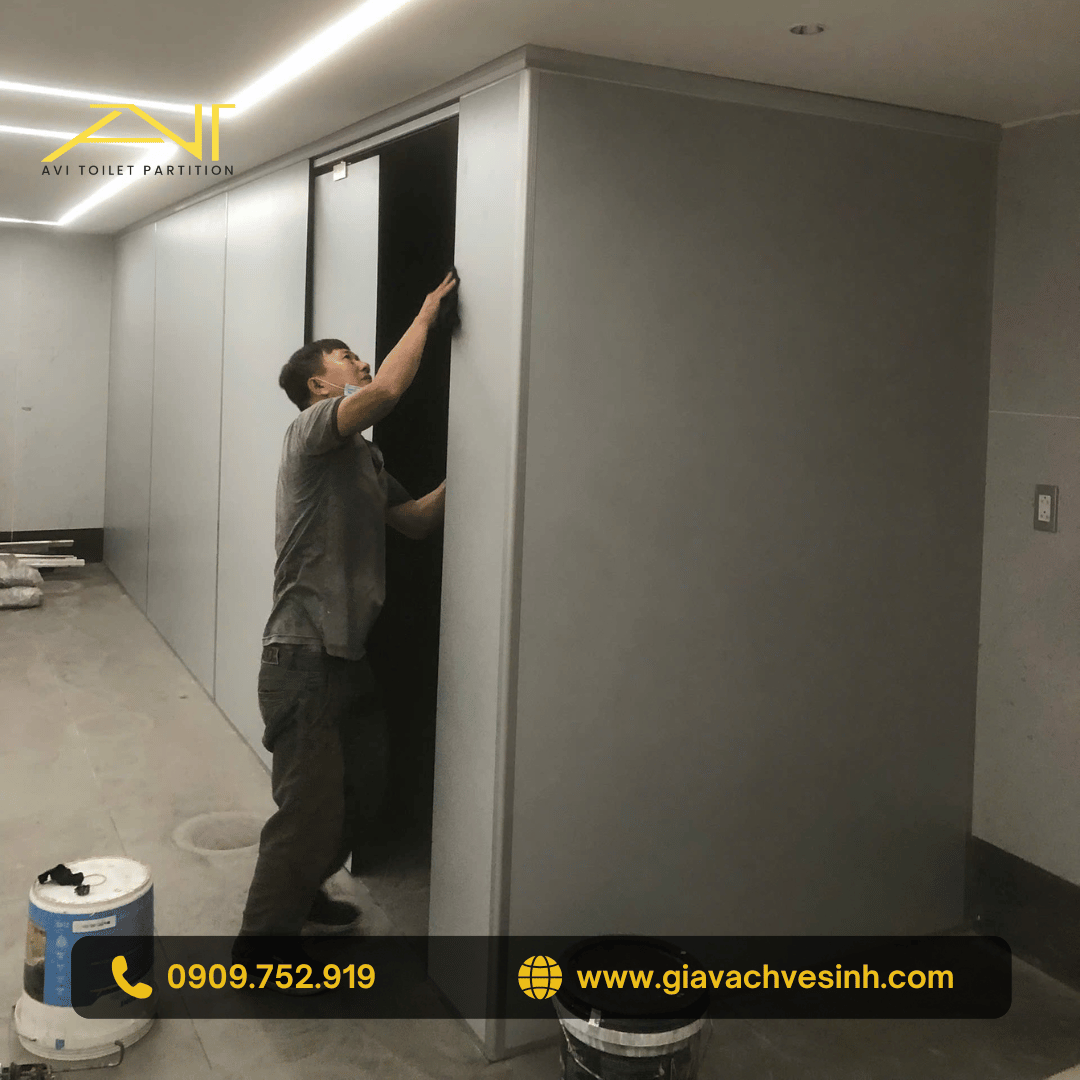 vach-ngan-ve-sinh-compact-hpl (12)