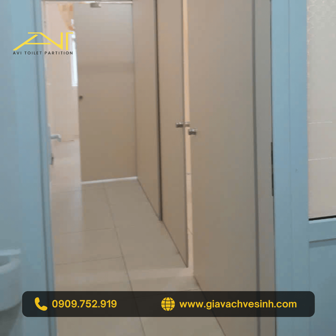 vach-ngan-ve-sinh-compact-hpl (6)