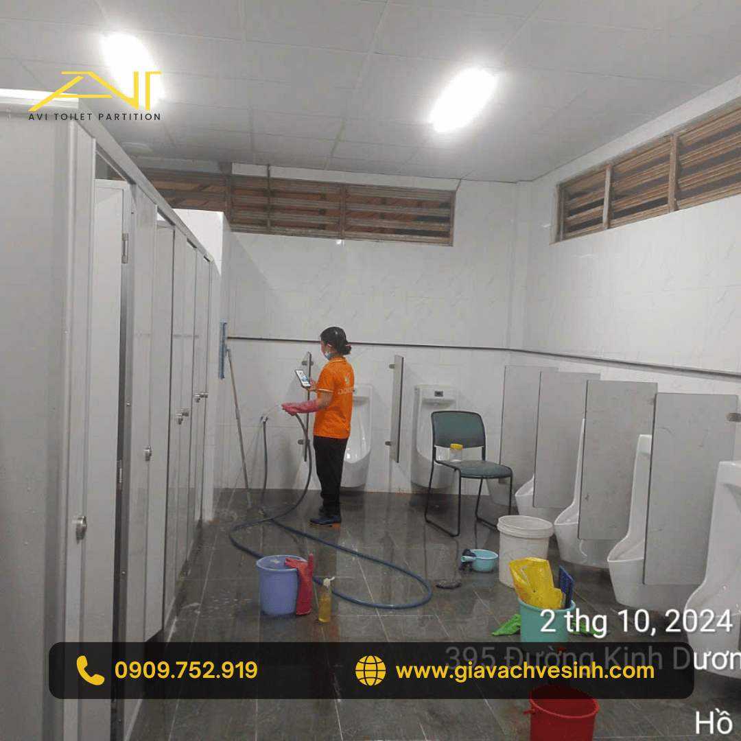 vach-ngan-ve-sinh-compact-hpl (9)